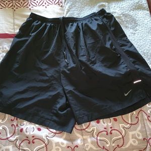 Nike Dri-Fit Shorts (XXL)